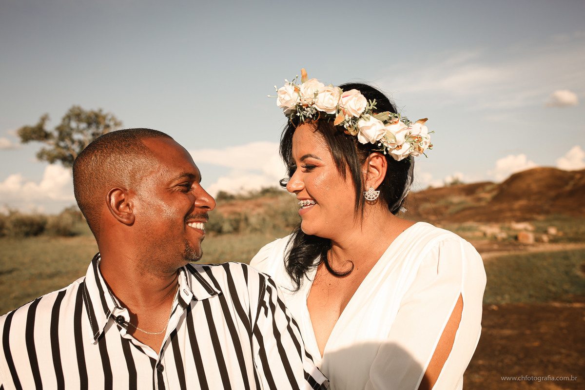 Ensaio de casal, ensaio pre wedding em Pedreira Alpinas, ensaio de casal ao por do sol na Ensaio de casal, ensaio pre wedding em Pedreira Alpinas, fotos de casal sorrindo