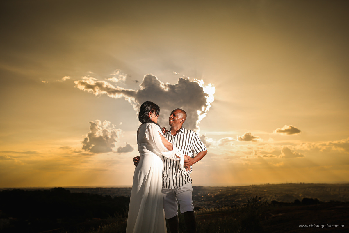 Ensaio de casal, ensaio pre wedding em Pedreira Alpinas, ensaio de casal ao por do sol na Ensaio de casal, ensaio pre wedding em Pedreira Alpinas