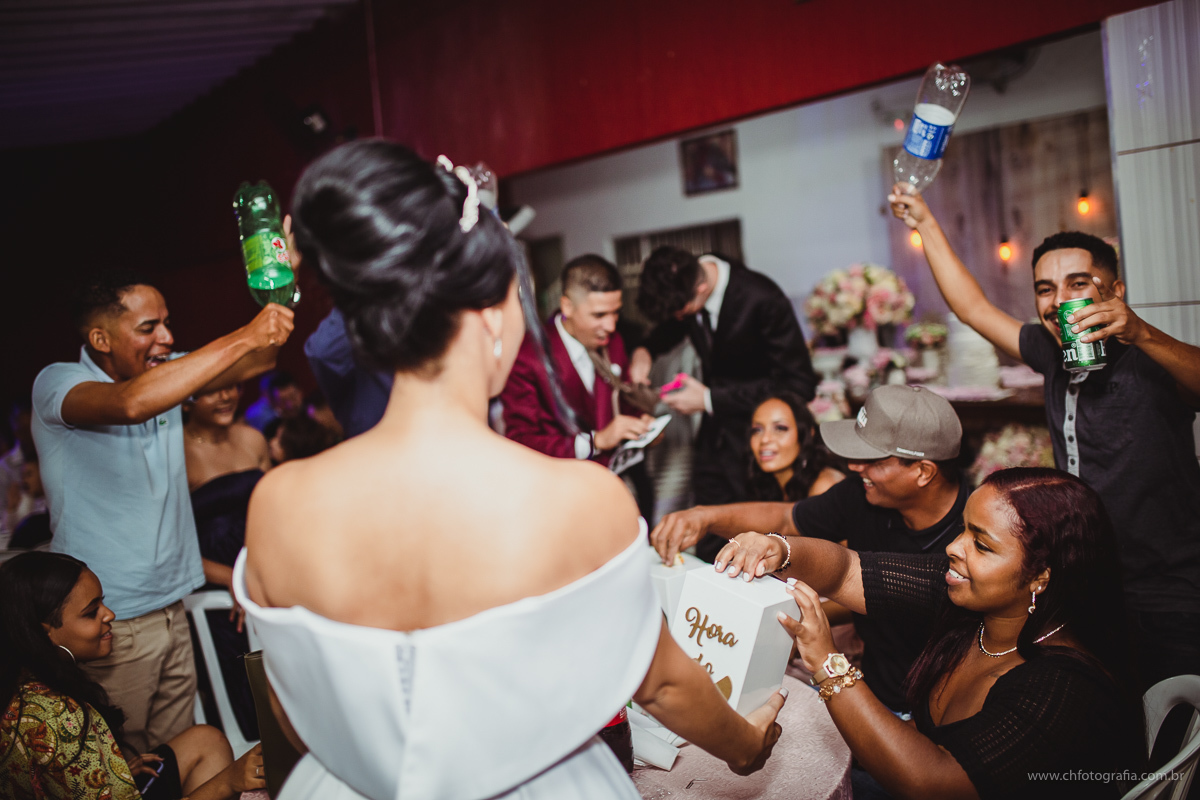 Momento da gravata, foto do sapatinho da noiva