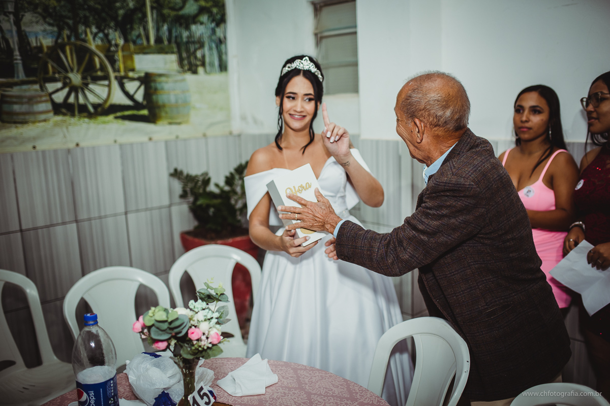 Momento da gravata, foto do sapatinho da noiva