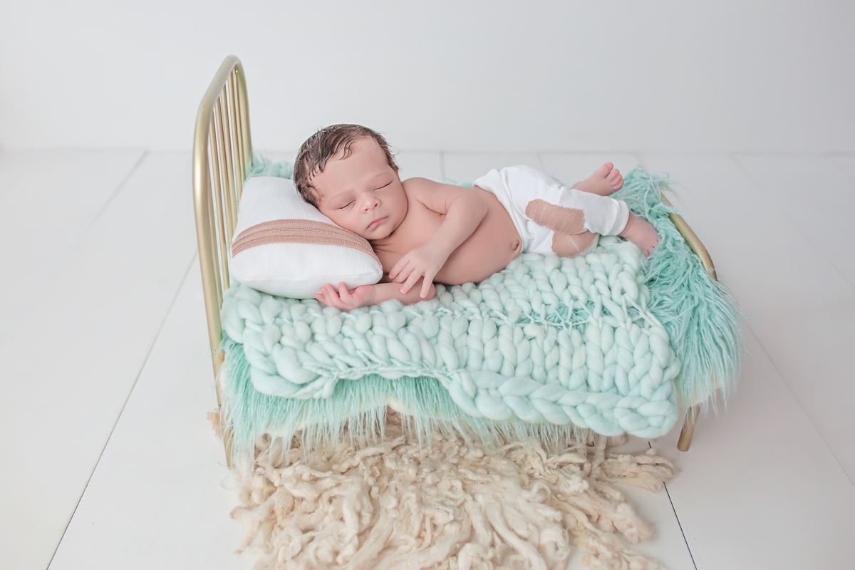 Madeira Branca + Cama Dourada