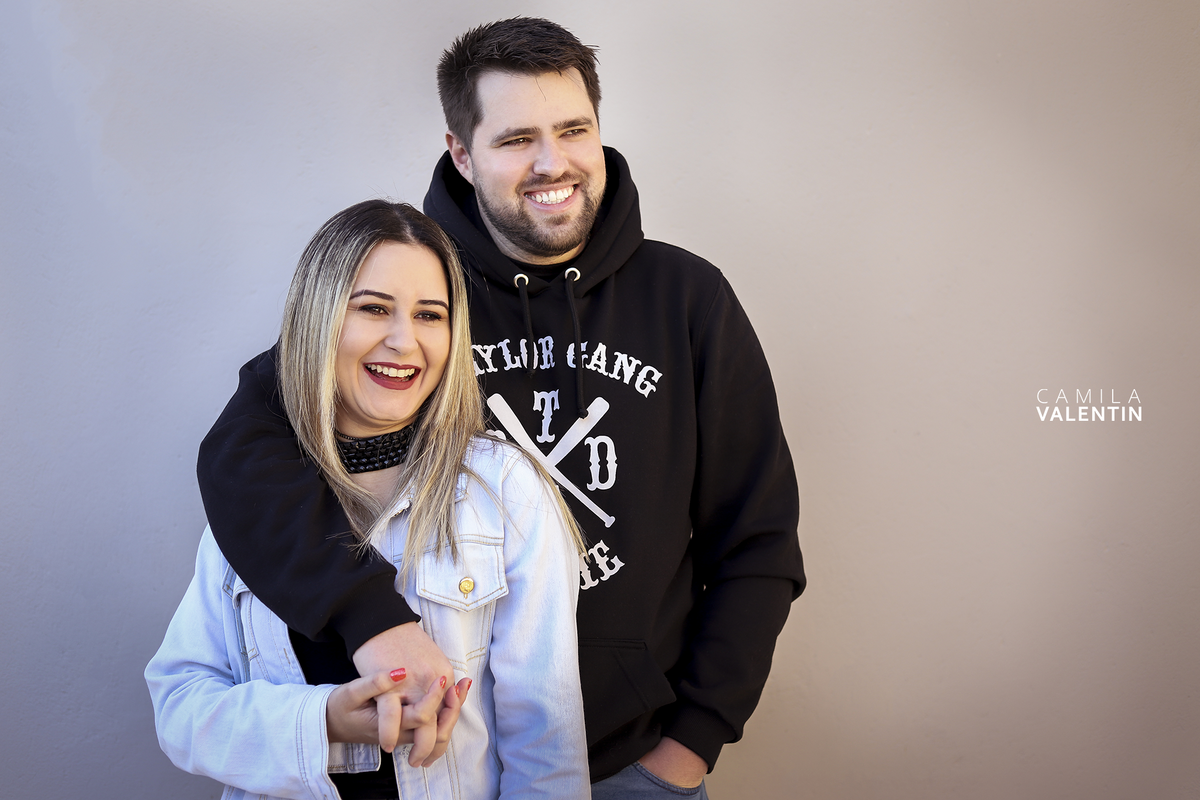 Ensaio fotográfico de casal, na cidade de Cerquilho/SP, pela fotógrafa de famílias, ensaios e eventos, Camila Valentin.