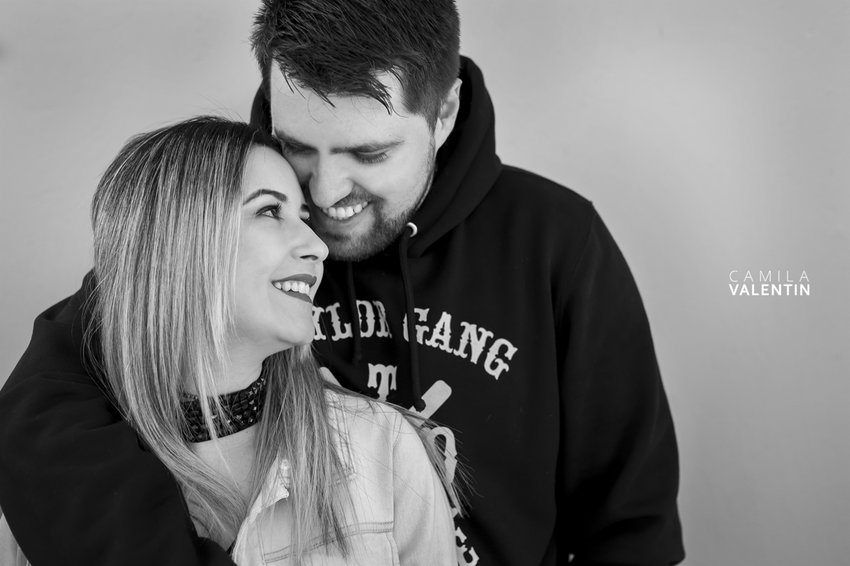 Ensaio fotográfico de casal, na cidade de Cerquilho/SP, pela fotógrafa de famílias, ensaios e eventos, Camila Valentin.