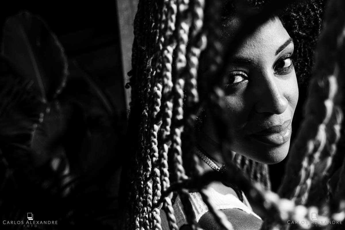 ensaio de casal no villa conteiner retrato da noiva em preto e branco