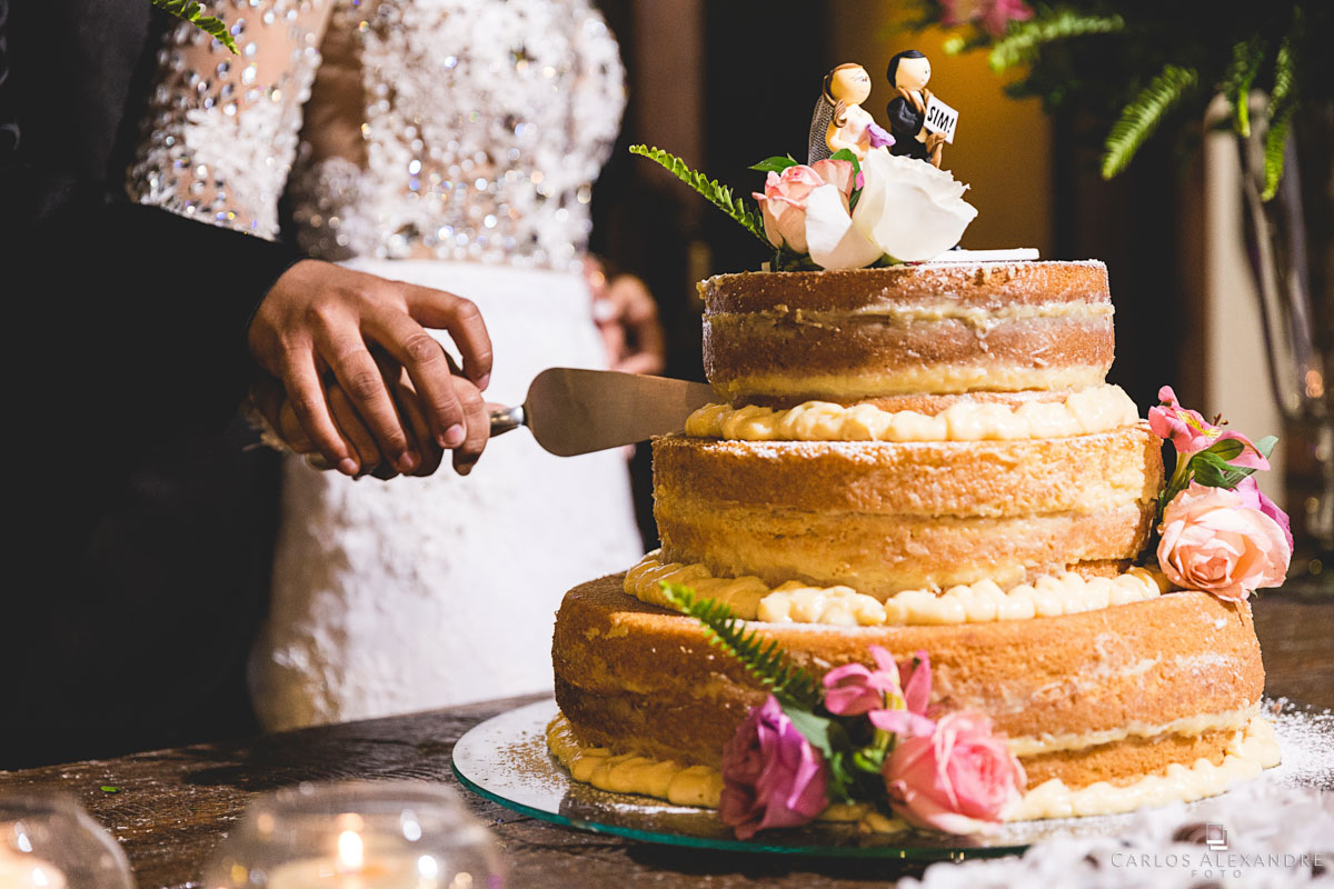 nacked cake bolo sem cobertura para casamento fotografado por carlos alexandre foto fotógrafo em três corações sul de minas