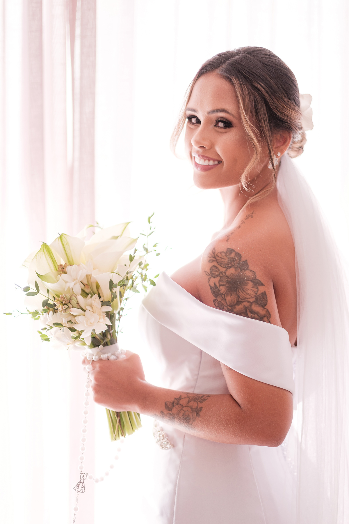 casamento em três corações Nayare e Hugo fotografo de casamentos Carlos Alexandre três corações sul de minas Cidinha reis matriz sagrada família lia noivas