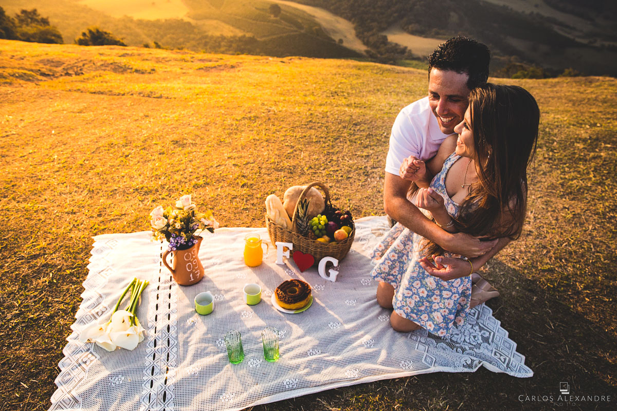 piquenique ao por do sol no piripau ensaio pré casamento fotografo carlos alexandre foto tres corações lambari