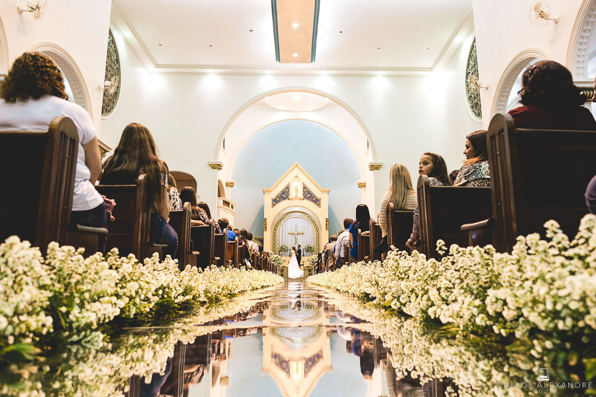 linda decoração para casamentos com tapete espelhado casamento em lambari fotografado pelo fotografo de casamentos de três corações carlos alexandre foto