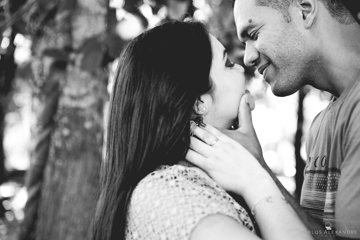 a paixão do casal em seu ensaio gestante em Colonia Santa Fé em Três Corações pelo fotógrafo de família Carlos Alexandre Foto