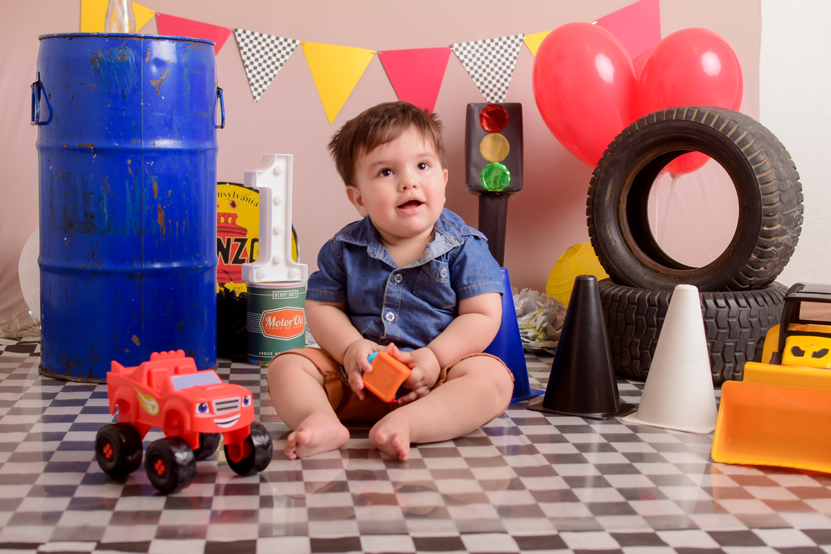 SMASH THE CAKE ARTHUR - CARROS