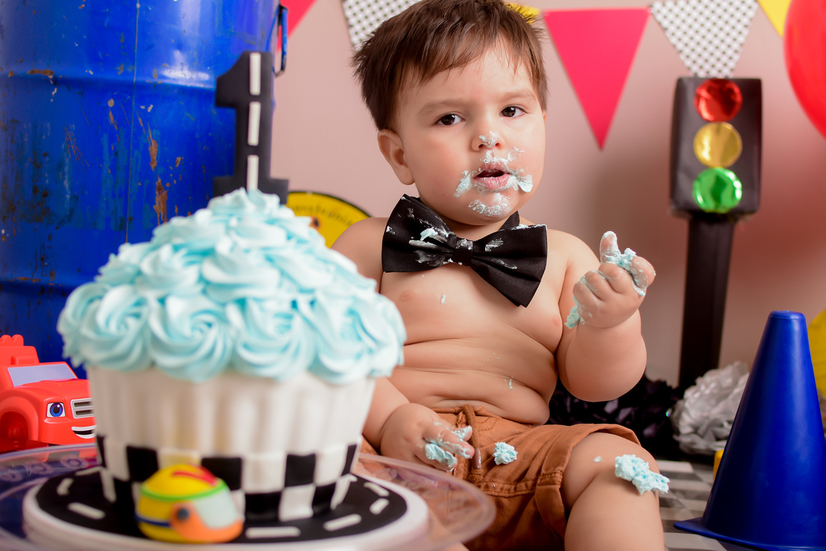 SMASH THE CAKE ARTHUR - CARROS