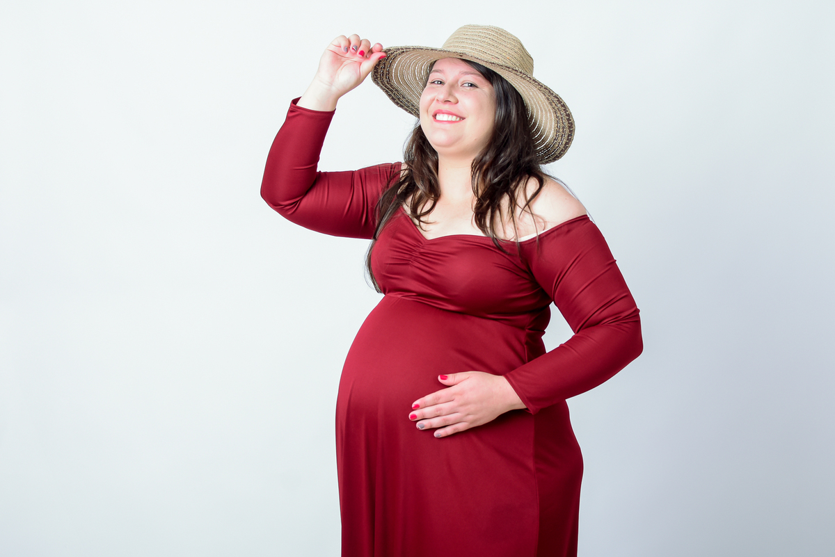 No ensaio que veio junto? Sim a avó, e quando ela está presente ela também fica ansiosa por estar nesse momento acompanhando e participando né, afinal de contas, é uma realização dupla, por ser mãe e por ser avó pela segunda vez.