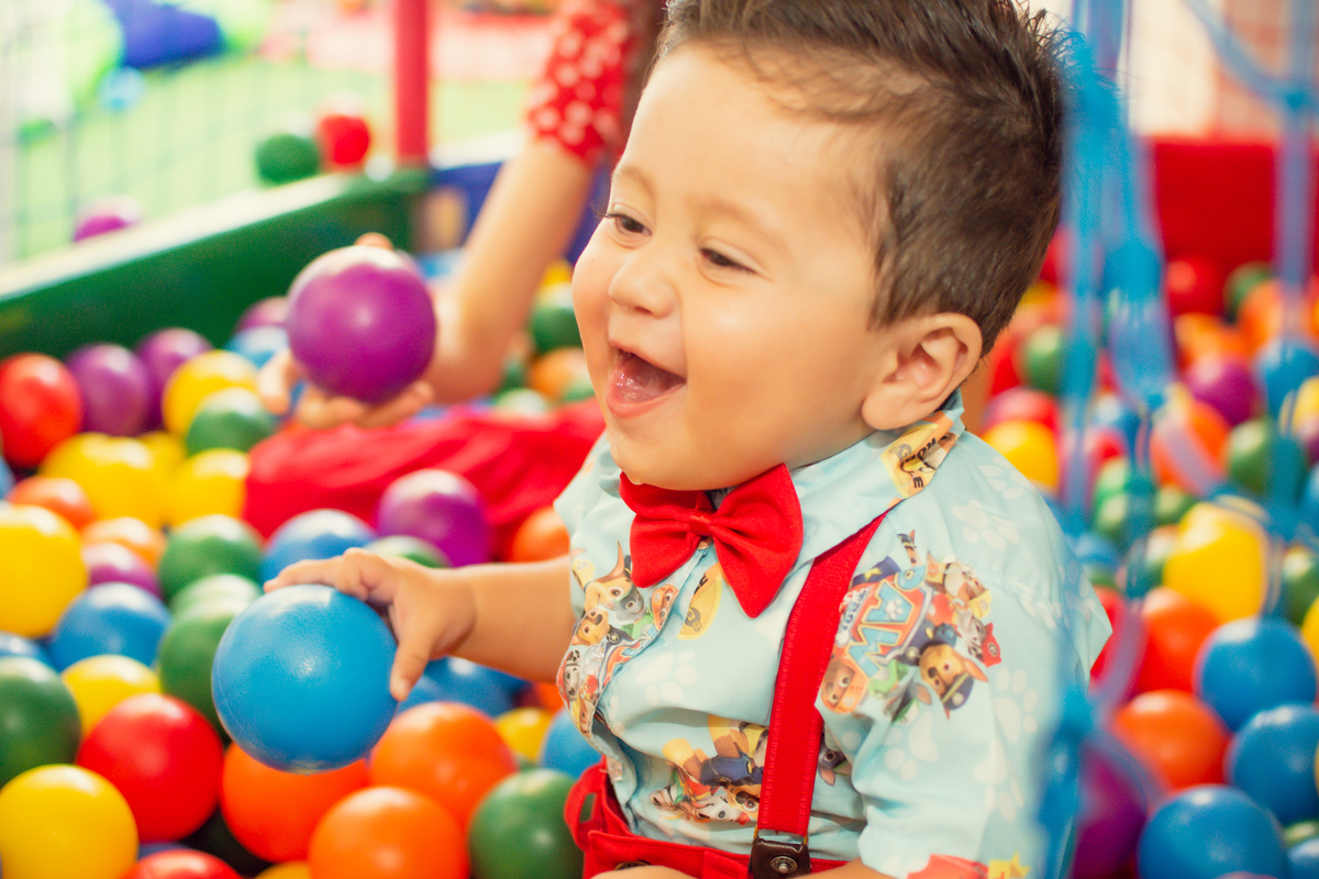 Aniversário Infantil, Kambalhota eventos infantis, Fotógrafo em Piraquara, Ensaio, Smash the cake, Newborn, Festa, #Bernardo, João Guilherme, Karina, mãe de menino 