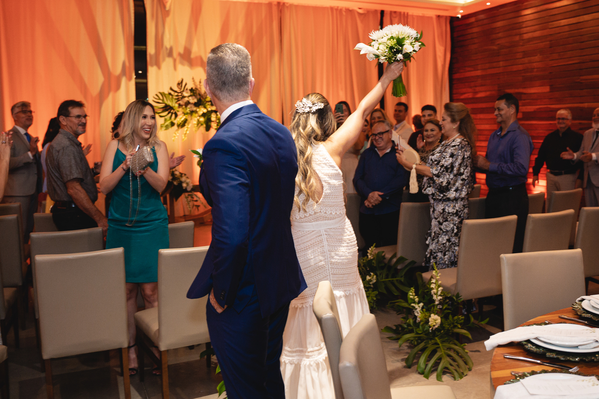 casamento, fotografia de casamento, fotógrafo de casamento, casais, casal, wedding, noiva, natal, rn, casamento no Restaurante NAU, casamento a noite, casamento para poucas pessoas, fotos criativas de casamento, emocionante