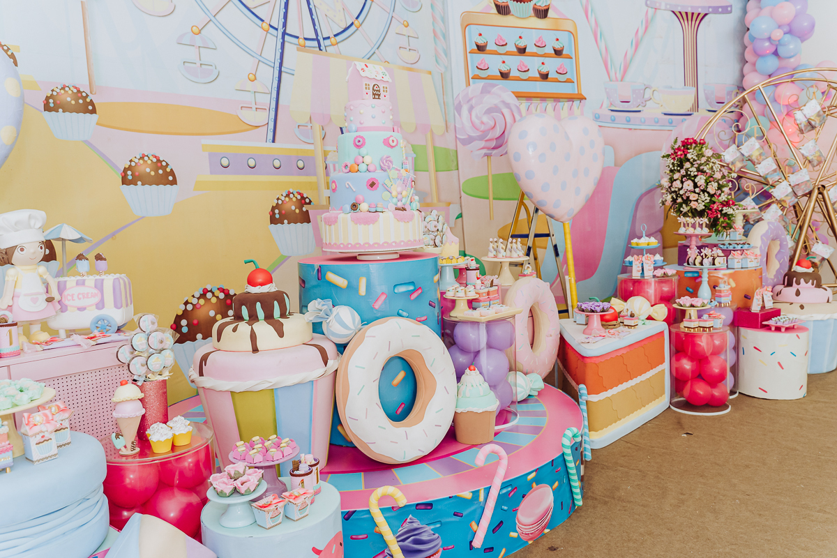 batizado, Laurinha, Igreja, Santo Afonso Maria de Ligório, aniversário, Patisserie, Tim Tim buffet, fotógrafo, momentos, família, registro, emoção, espiritualidade, festa, confeitaria, infância, lembranças, crianças, amor, Natal, fotografo em Natal