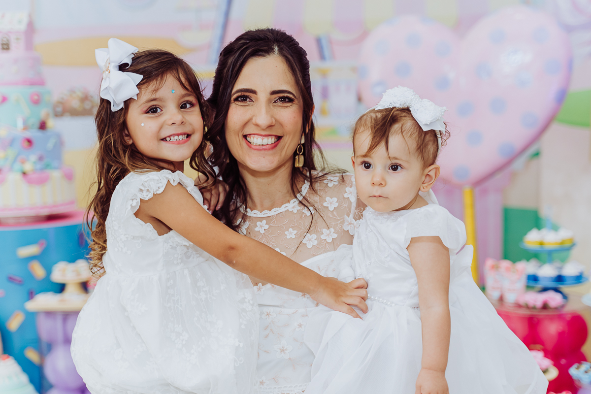 batizado, Laurinha, Igreja, Santo Afonso Maria de Ligório, aniversário, Patisserie, Tim Tim buffet, fotógrafo, momentos, família, registro, emoção, espiritualidade, festa, confeitaria, infância, lembranças, crianças, amor, Natal, fotografo em Natal