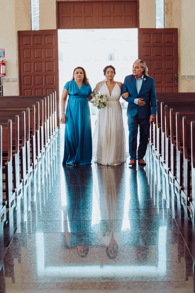Casamento Marília e Thiago, Igreja de Candelária Natal, Casamento emocionante, Receção Valéria Calazans, Casamento íntimo, Forró casamento, Música Eu e Você Já Tava Escrito nas Estrelas, Amor verdadeiro, melhor fotógrafo casamento de Natal/RN.
