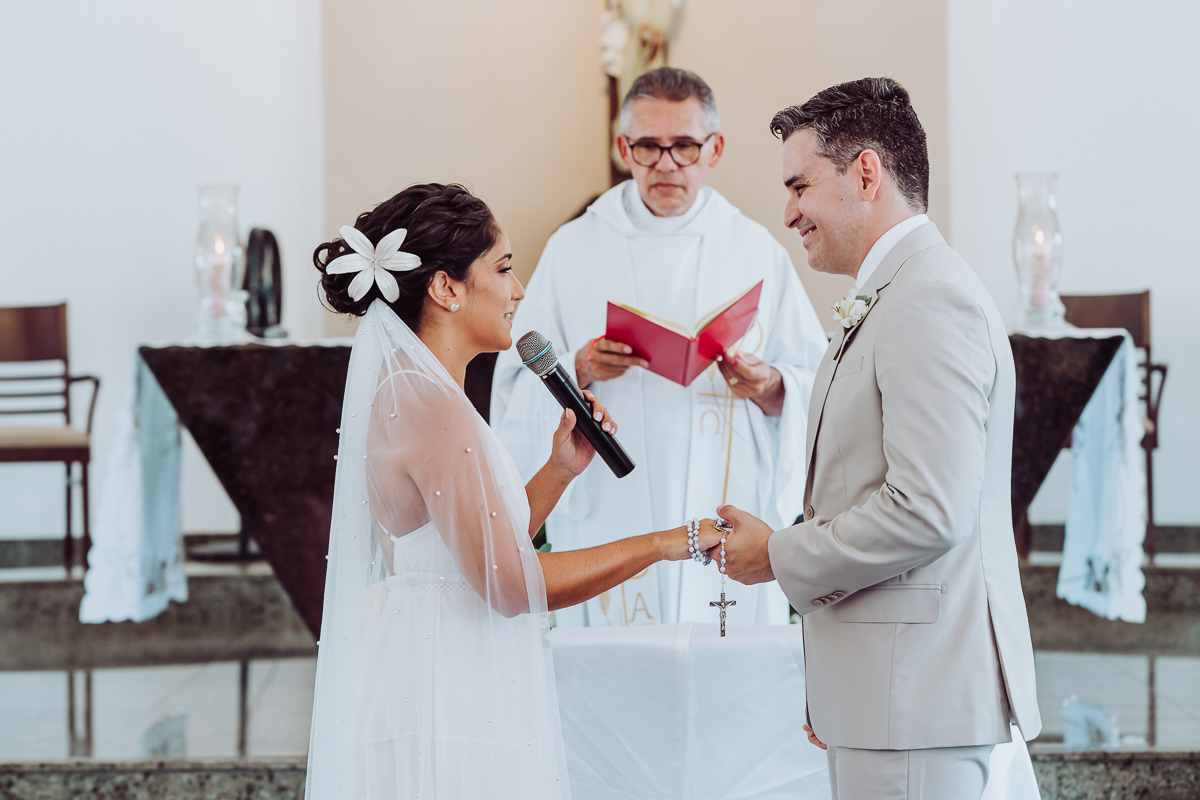 Casamento Marília e Thiago, Igreja de Candelária Natal, Casamento emocionante, Receção Valéria Calazans, Casamento íntimo, Forró casamento, Música Eu e Você Já Tava Escrito nas Estrelas, Amor verdadeiro, melhor fotógrafo casamento de Natal/RN.