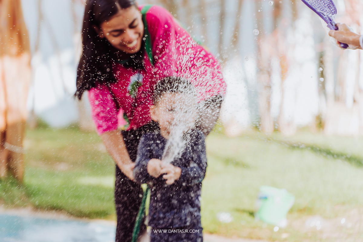 aniversario 3 anos, Maria Helena, Quintal do Brincar, Natal, RN, brincadeiras raiz, bolhas de sabão, brincar na lama, aniversário infantil
