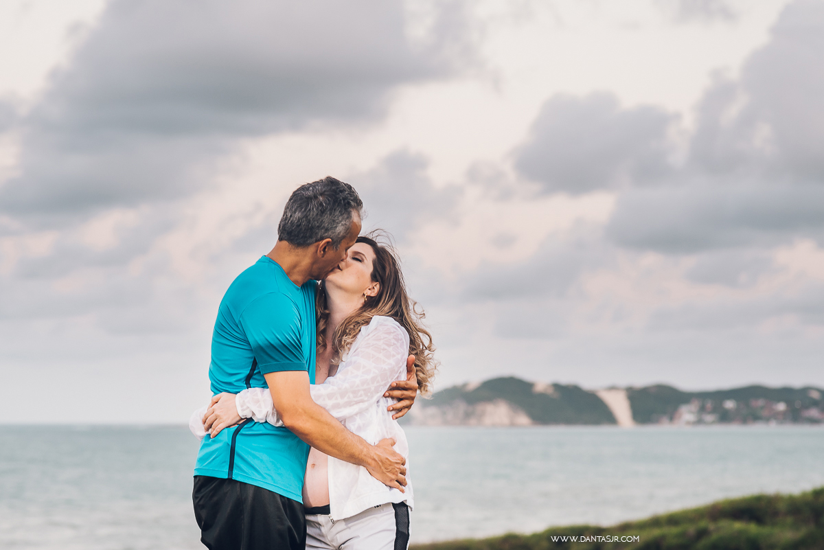 ensaio grávida, natal, rn, gravidez, pregnant, ensaio de grávida na praia, fotografia de grávida, fotógrafo de grávidas, ensaio de grávida no campo, pipa, grávida fitness, cachorro