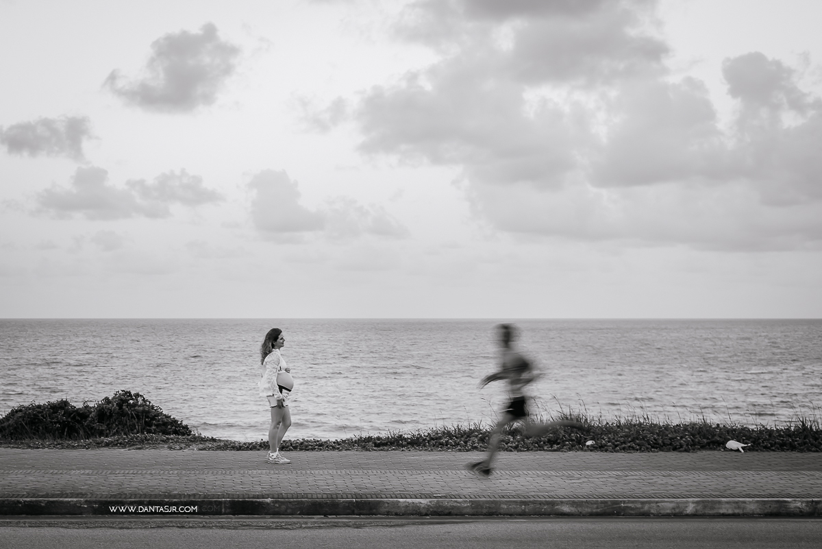 ensaio grávida, natal, rn, gravidez, pregnant, ensaio de grávida na praia, fotografia de grávida, fotógrafo de grávidas, ensaio de grávida no campo, pipa, grávida fitness, cachorro
