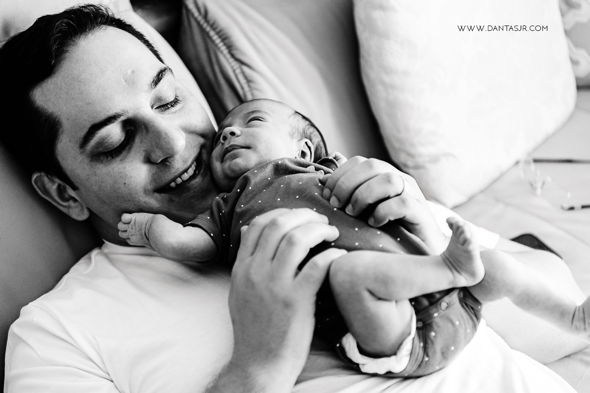 sessão lifestyle, newborn, recem nascido, fotos em casa, foto familia bebe, fotografo de familia, natal, rn