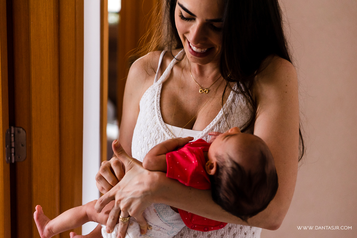 sessão lifestyle, newborn, recem nascido, fotos em casa, foto familia bebe, fotografo de familia, natal, rn