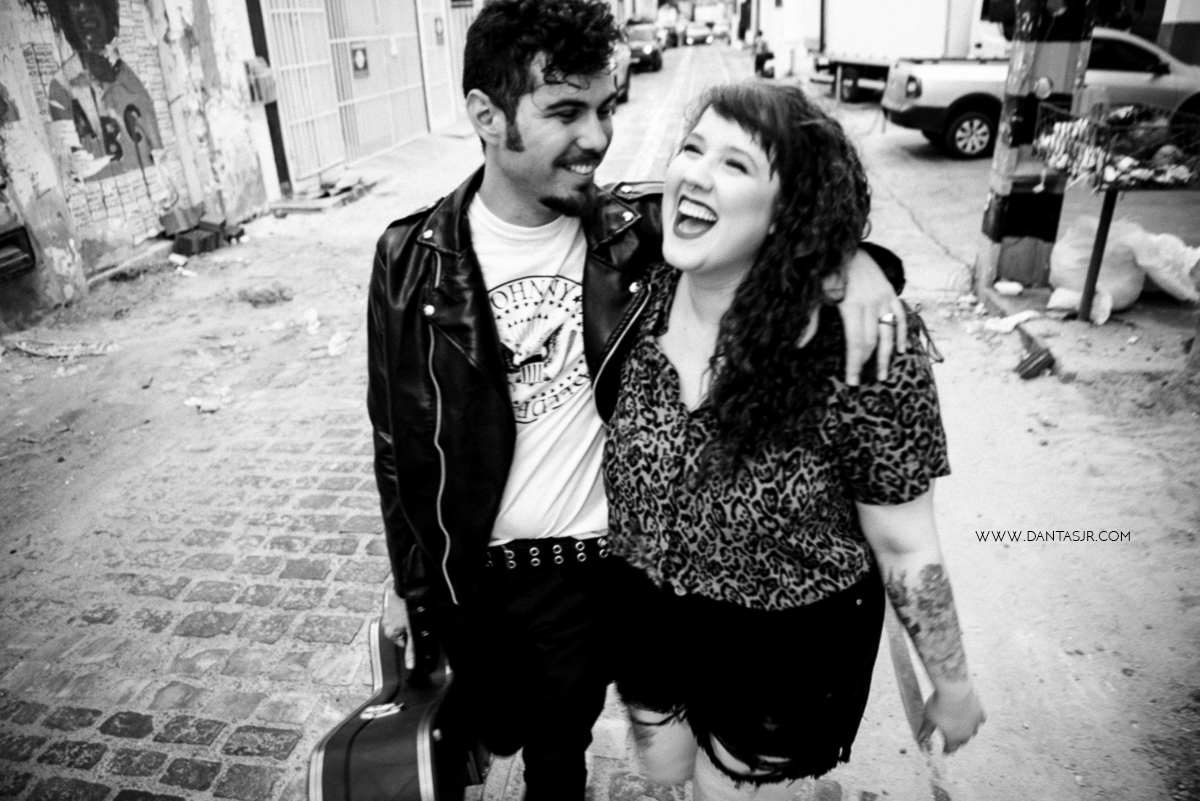 ensaio de casamento, fotografia de casamento, fotógrafo de casamento, trash the dress, casais, casal, wedding, pre wedding, noiva, natal,  rn, save the date, casal rock, bar, alternativo, rua chile, ribeira fotografia criativa de casais