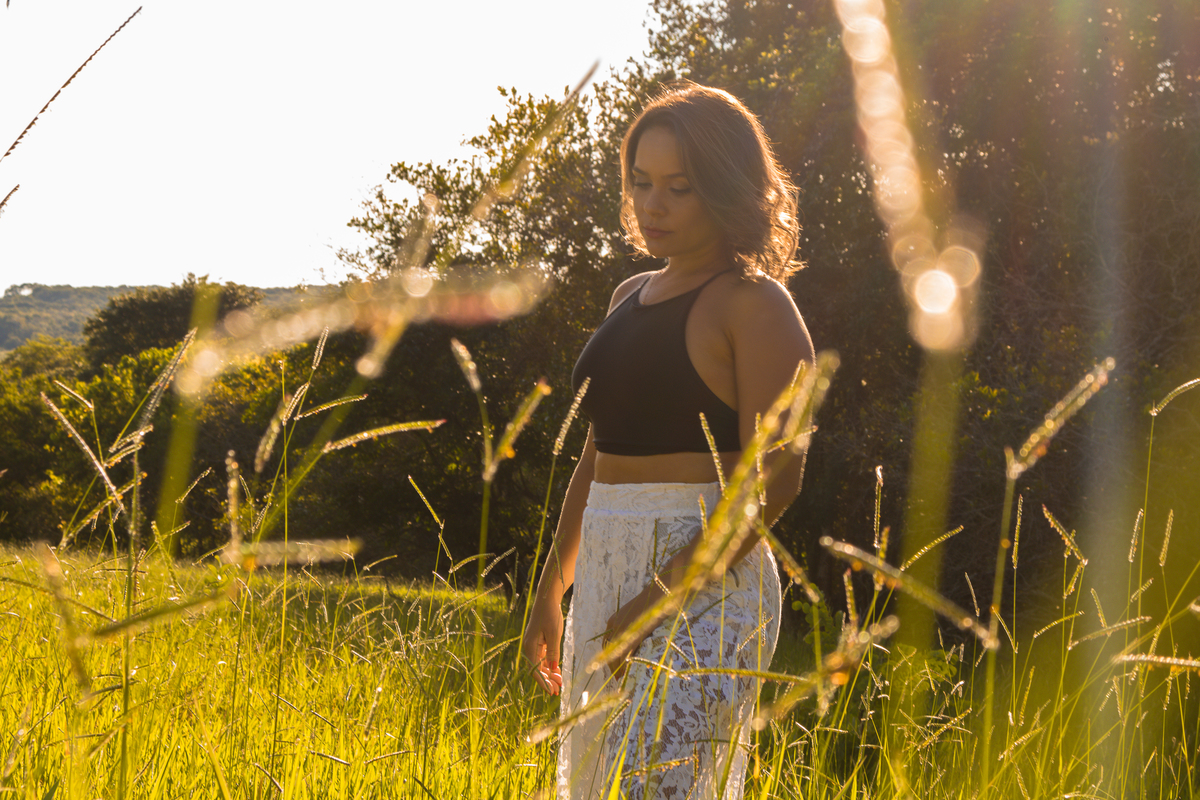 ensaio casual, campo, dia, luz do sol