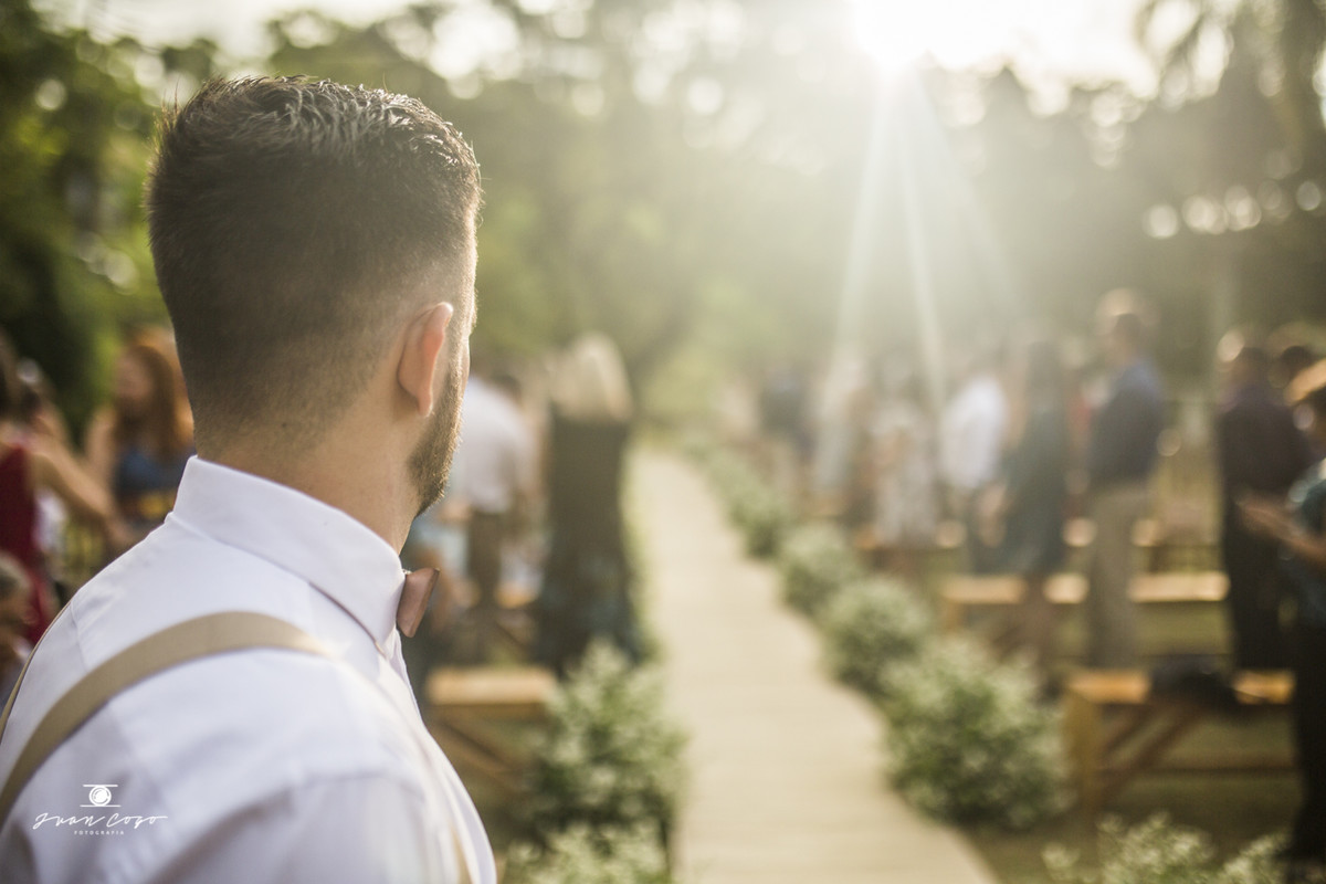 noivo aguardando a noiva