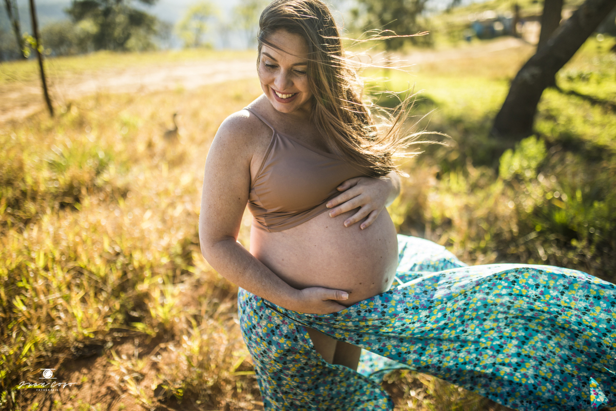 ensaio de gestante no campo