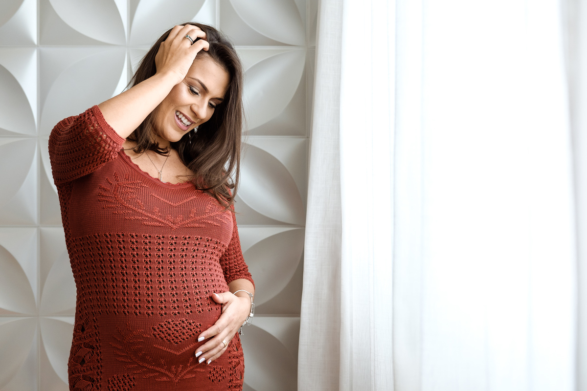 ensaio gestante cascavel dentro de casa