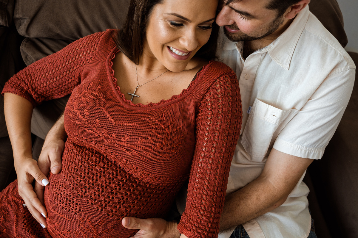 ensaio gestante cascavel dentro de casa