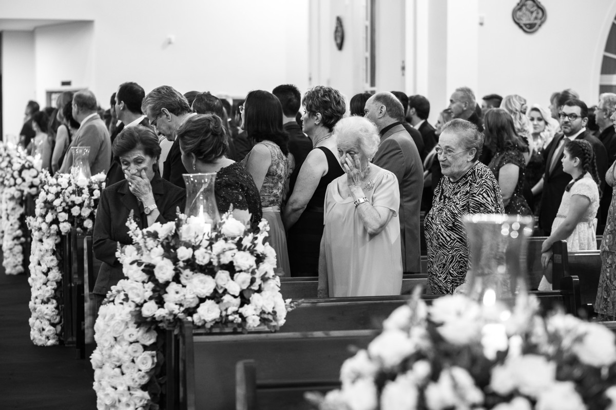 casamento igreja, foz do iguaçu, ão joão batista, noturno, quinta das marias, avós dos noivos emocionadas