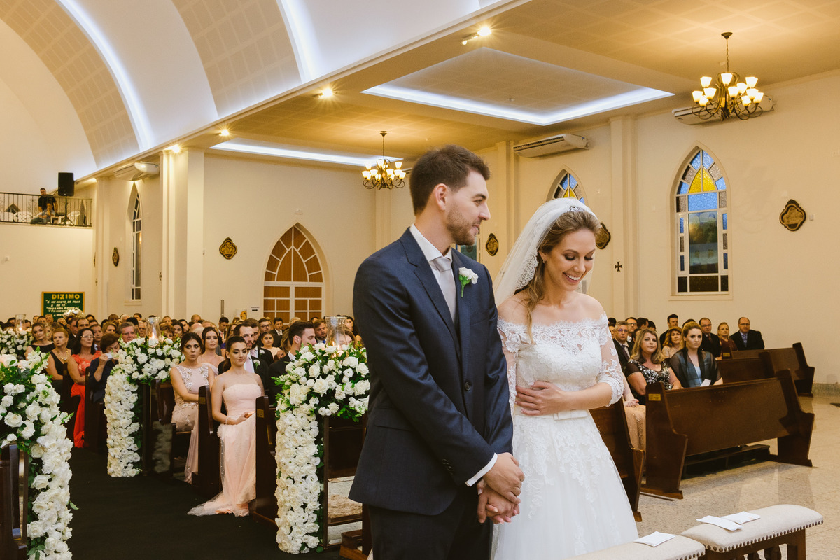 casamento igreja, foz do iguaçu, ão joão batista, noturno, quinta das marias, noivos felizes