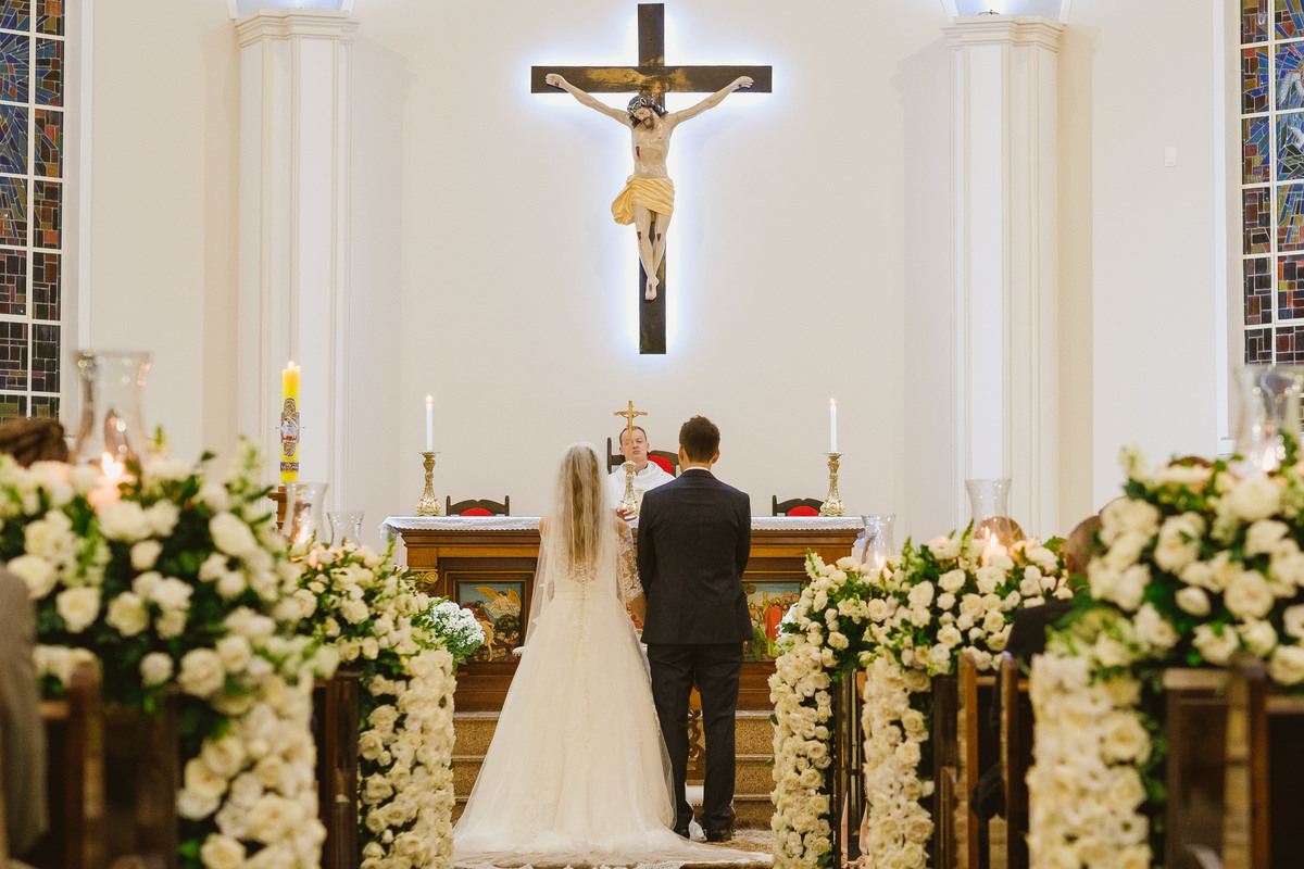 casamento igreja, foz do iguaçu, ão joão batista, noturno, quinta das marias, foto do altar da igreja são joão batista