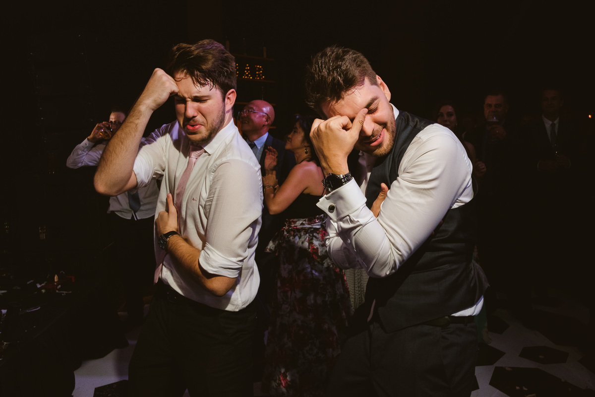 noivo no arrocha em cima do palco do quinta das marias em foz do Iguaçu