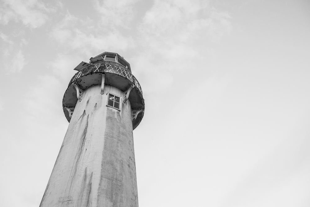 Foto do farol da ilha do mel