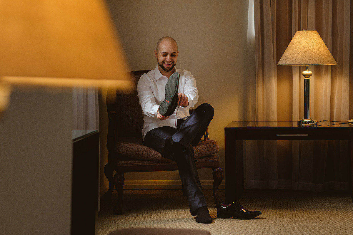 making of noivo, hotel bourbon, cascavel, noivo, fotografia, brinde, edu freire, fotografia de casamento, fotógrafo de casamento, cascavel, parana, brasil