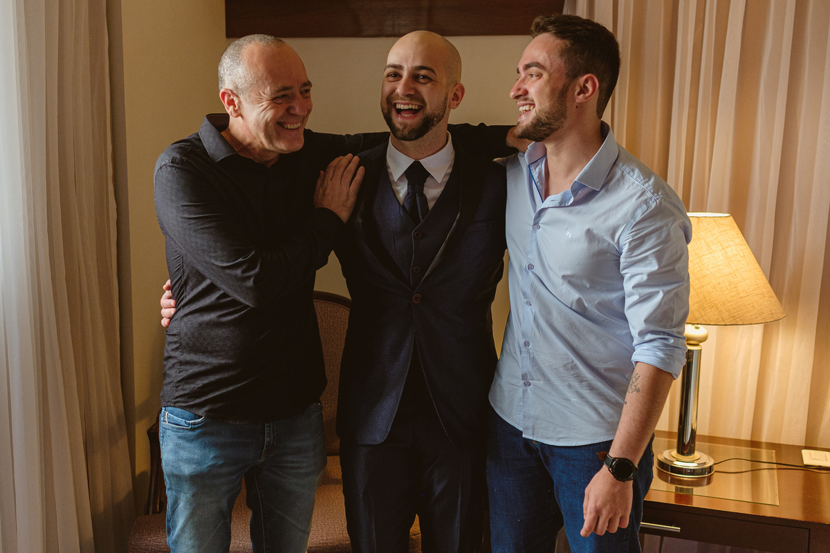 making of noivo, hotel bourbon, cascavel, noivo, fotografia, brinde, edu freire, fotografia de casamento, fotógrafo de casamento, cascavel, parana, brasil