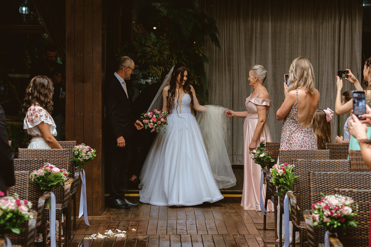 cerimonia casamento ar livre, le monde, chuva, cascavel, noivos, fotografia, brinde, edu freire, fotografia de casamento, fotógrafo de casamento, cascavel, parana, brasil