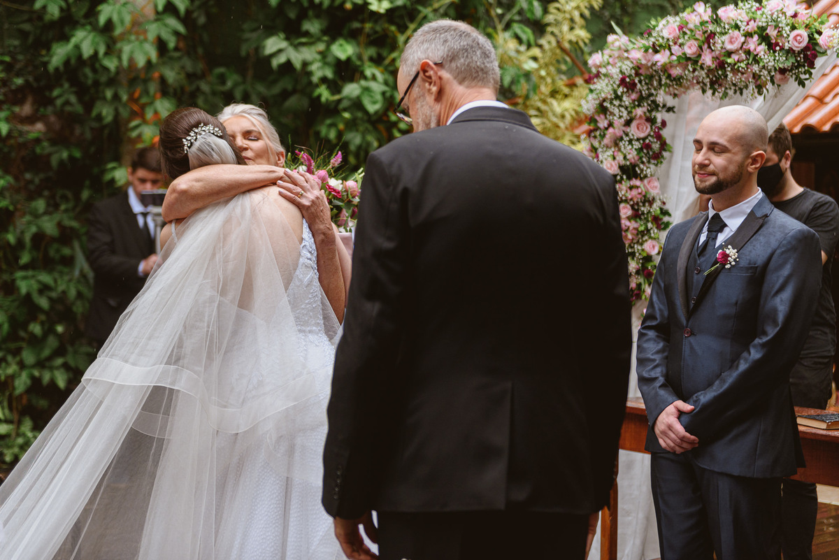 cerimonia casamento ar livre, le monde, chuva, cascavel, noivos, fotografia, brinde, edu freire, fotografia de casamento, fotógrafo de casamento, cascavel, parana, brasil