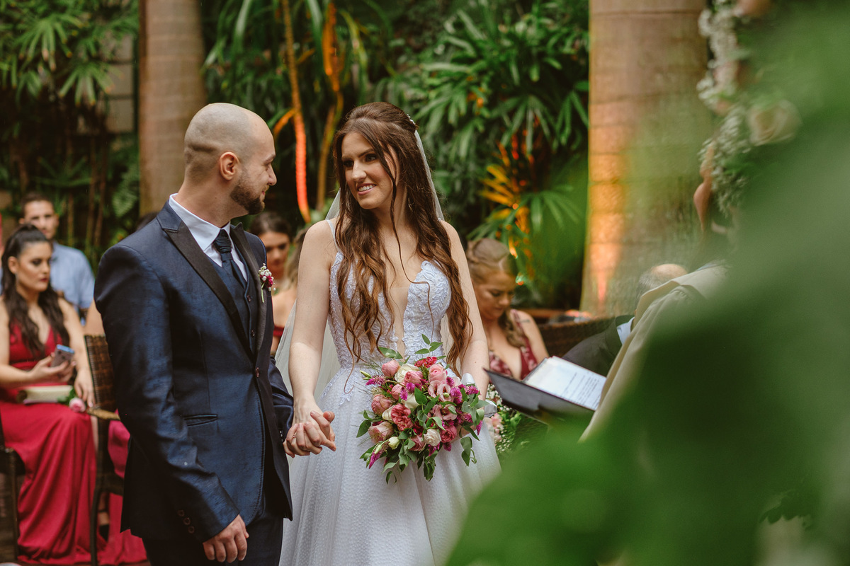 cerimonia casamento ar livre, le monde, chuva, cascavel, noivos, fotografia, brinde, edu freire, fotografia de casamento, fotógrafo de casamento, cascavel, parana, brasil