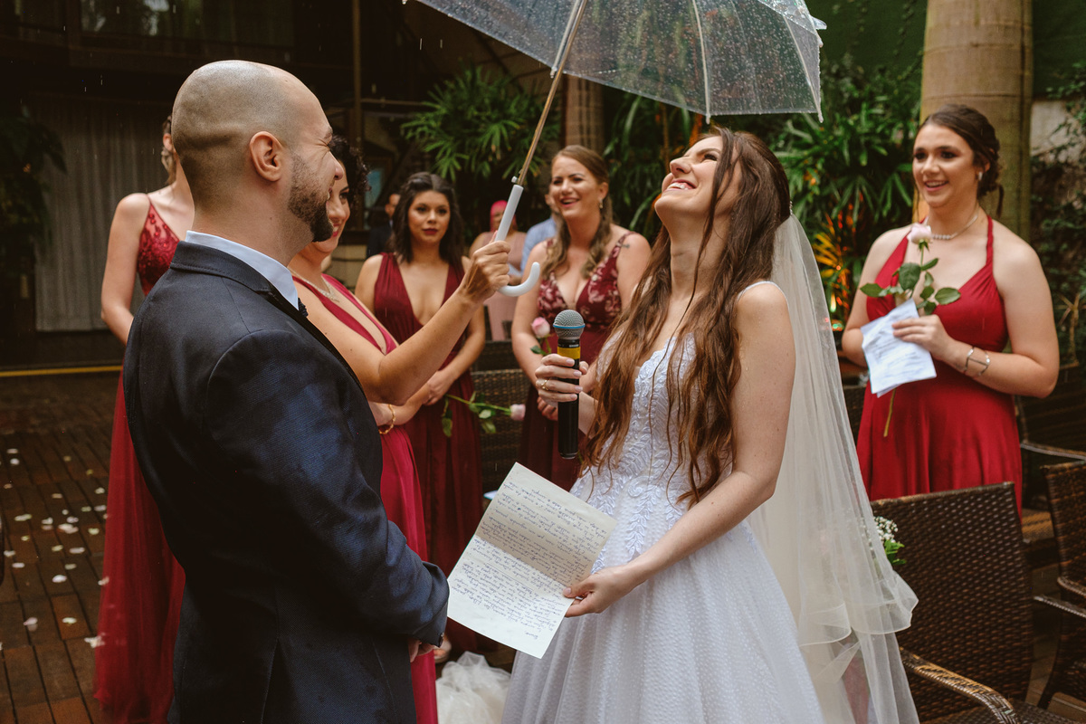 cerimonia casamento ar livre, le monde, chuva, cascavel, noivos, fotografia, brinde, edu freire, fotografia de casamento, fotógrafo de casamento, cascavel, parana, brasil