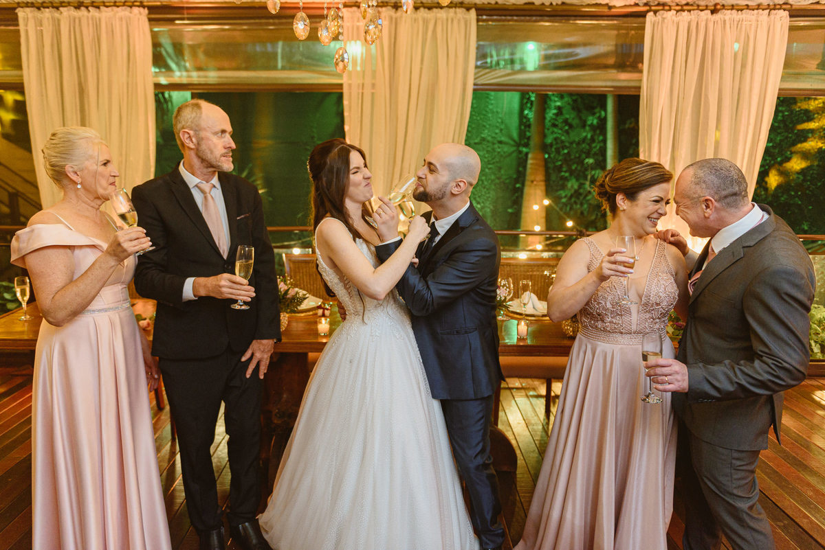 cerimonia casamento ar livre, le monde, chuva, cascavel, noivos, fotografia, brinde, edu freire, fotografia de casamento, fotógrafo de casamento, cascavel, parana, brasil