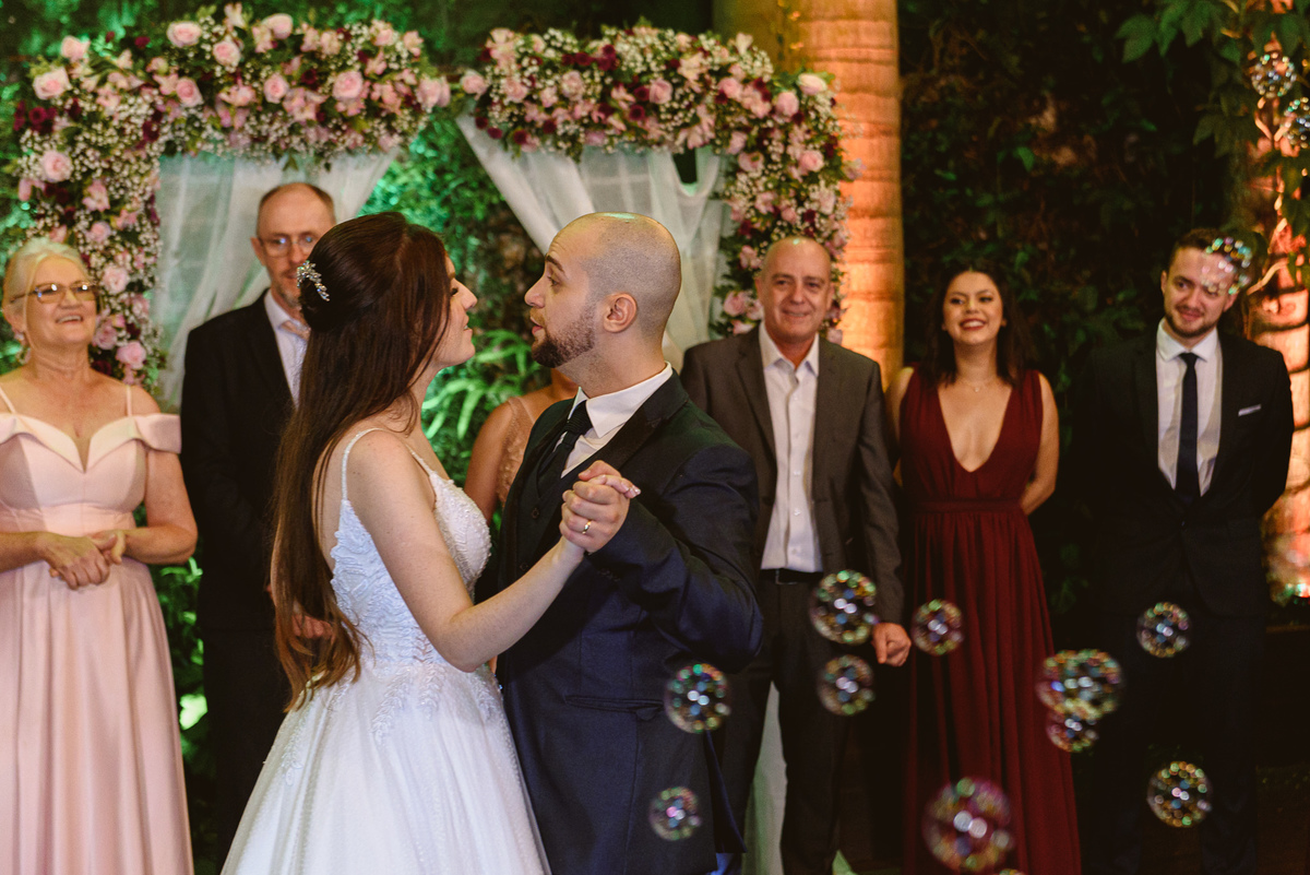 cerimonia casamento ar livre, le monde, chuva, cascavel, noivos, fotografia, brinde, edu freire, fotografia de casamento, fotógrafo de casamento, cascavel, parana, brasil