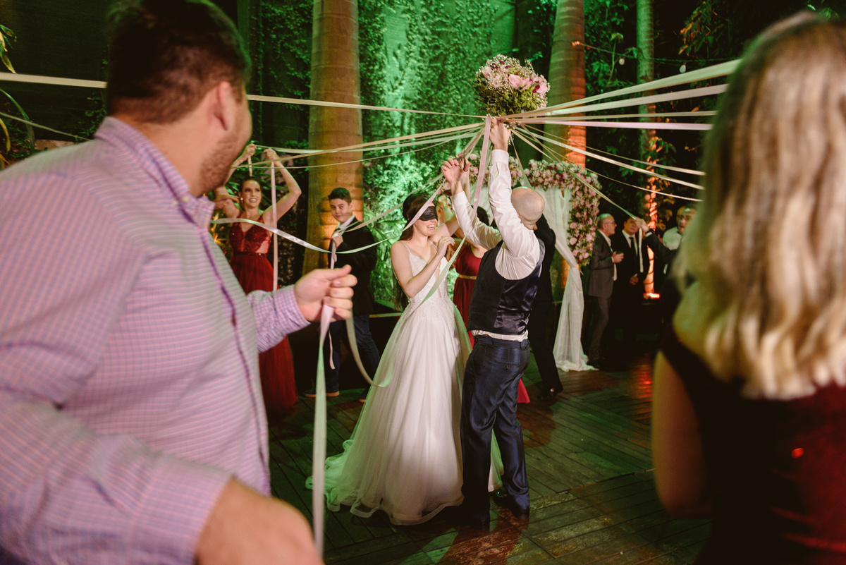 cerimonia casamento ar livre, le monde, chuva, cascavel, noivos, fotografia, brinde, edu freire, fotografia de casamento, fotógrafo de casamento, cascavel, parana, brasil