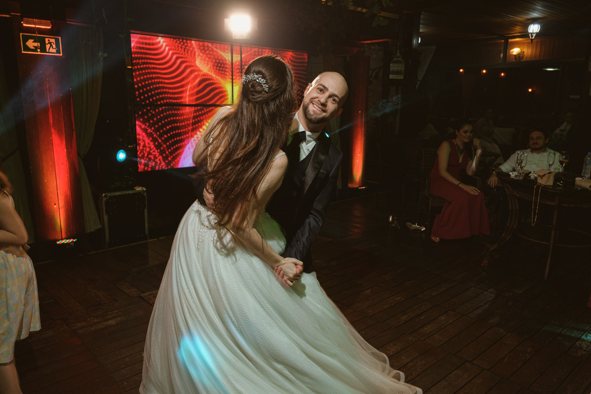 cerimonia casamento ar livre, le monde, chuva, cascavel, noivos, fotografia, brinde, edu freire, fotografia de casamento, fotógrafo de casamento, cascavel, parana, brasil