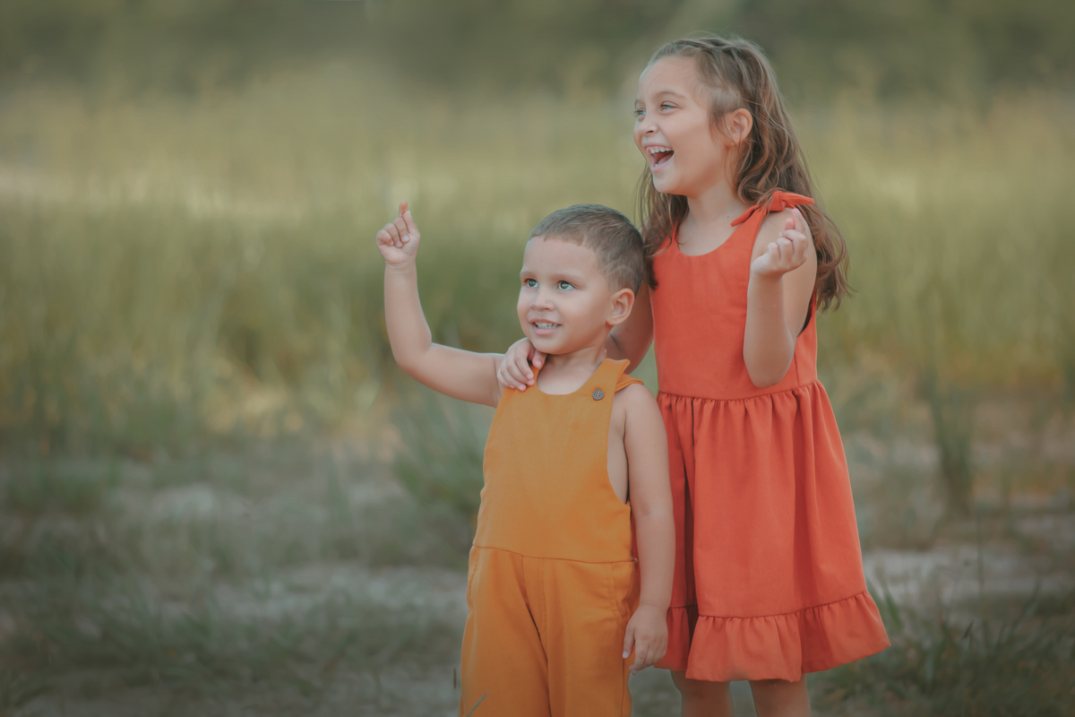Ensaio artístico infantil, fotografia de crianças. Ensaio externo, fotógrafo Ribeirão Pires. 