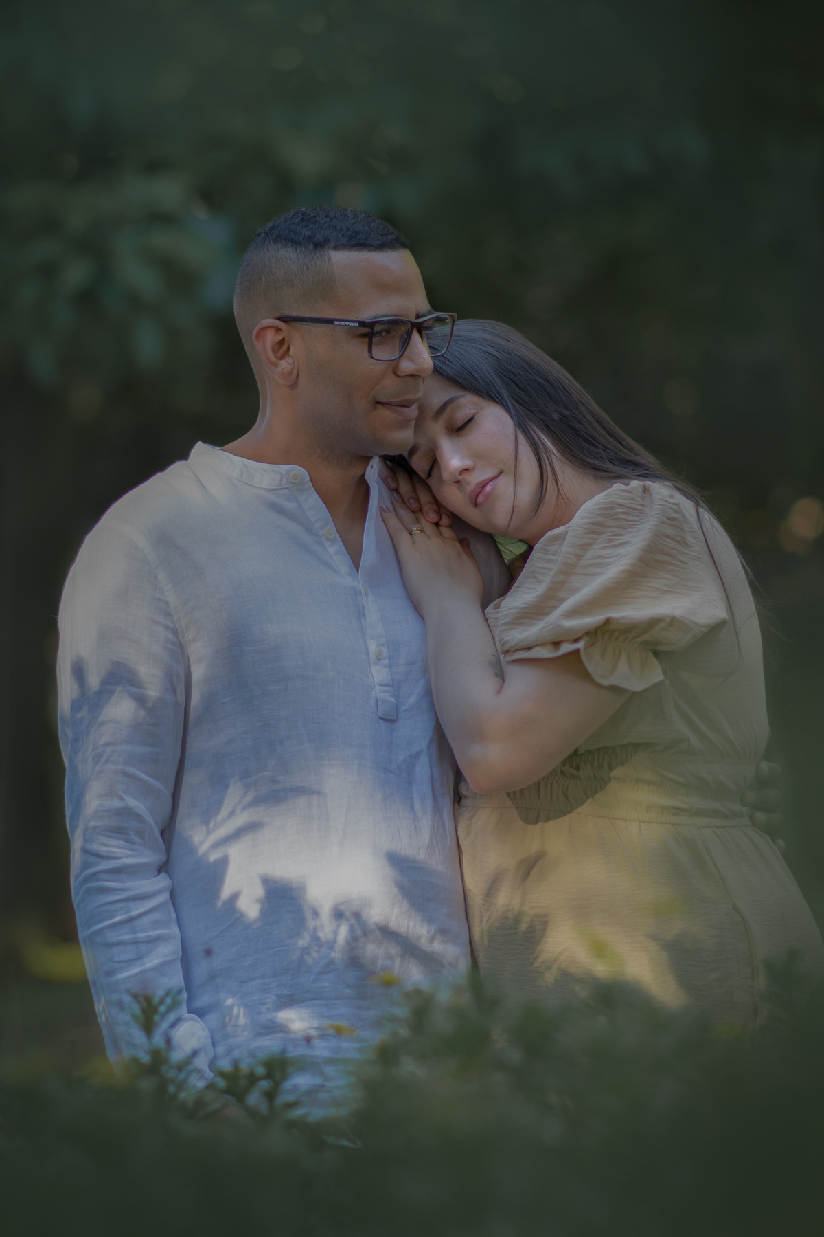 Ensaio artístico de gestante, ensaio fotográfico gestante realizado no espaço Verde Chico mendes em São Caetano do Sul. Fotografia artística de gestante. gravidez, fotógrafo. 